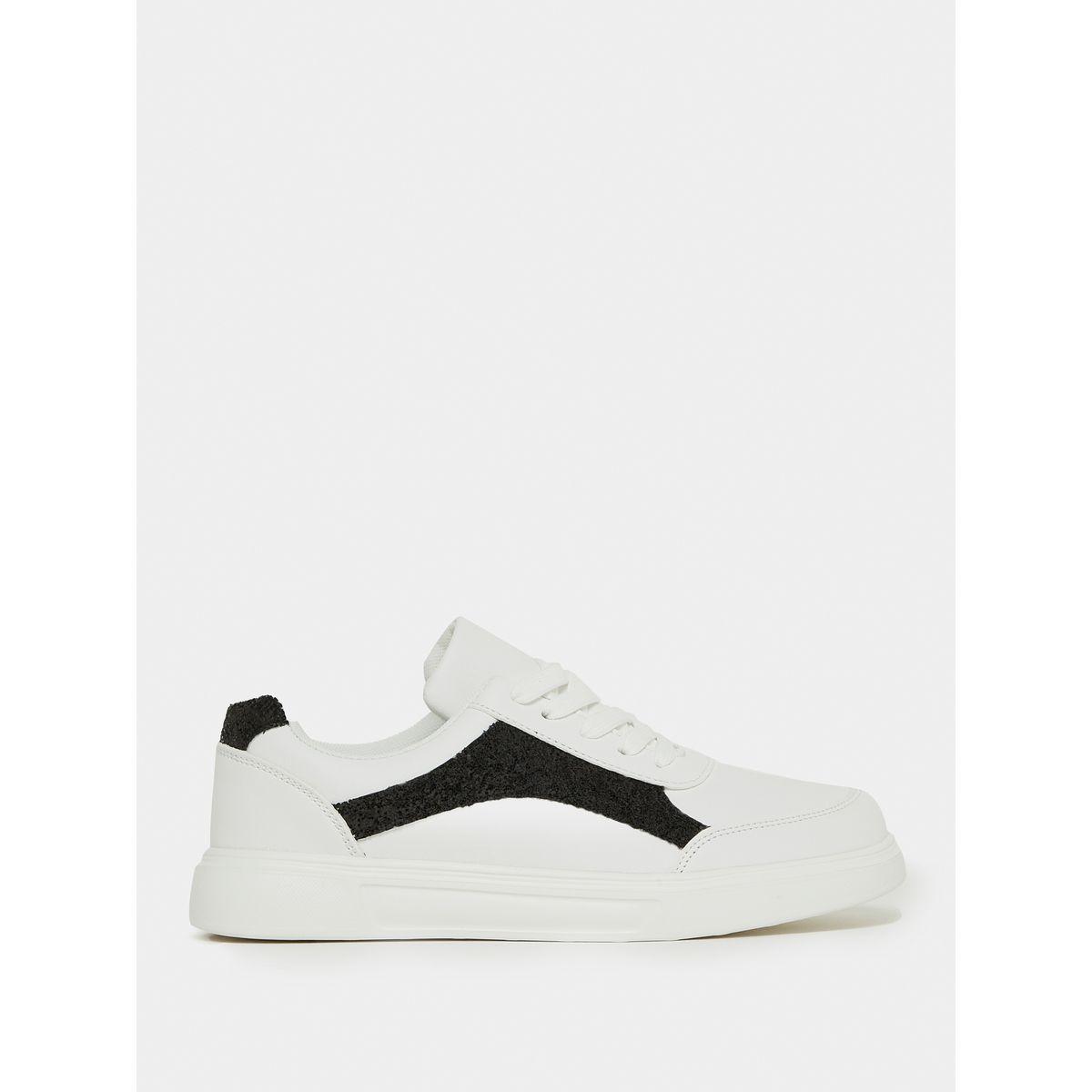 حذاء كاجوال بتفاصيل براقة-women-shoes-sneakers-image-2