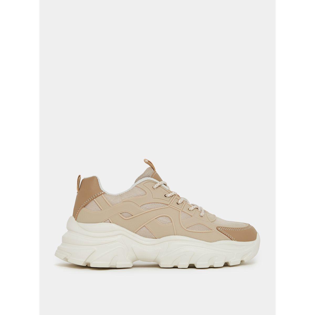 حذاء سنيكرز بتفاصيل بارزة الملمس-women-shoes-sneakers-image-2