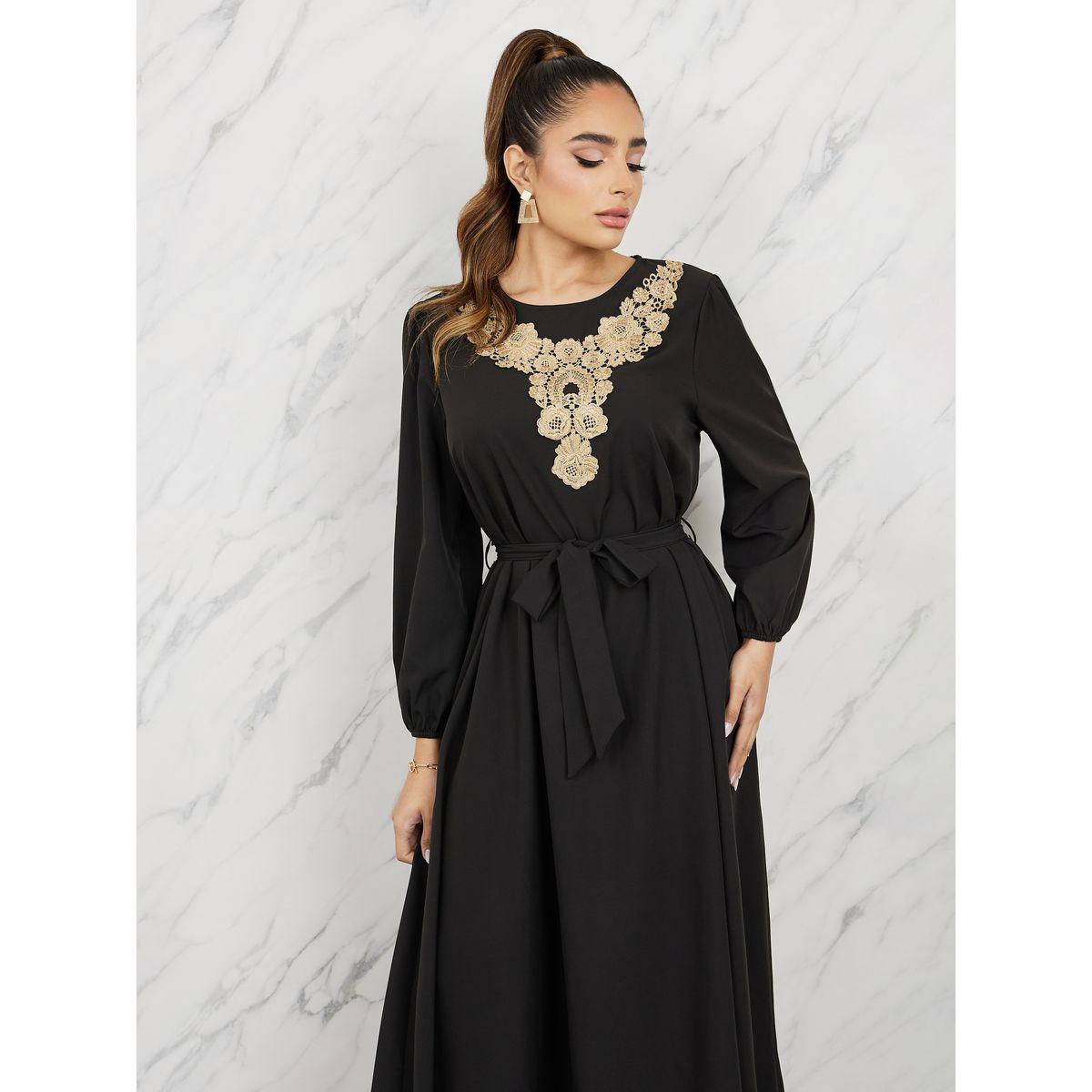 فستان طويل بتفاصيل مُطرّزة مع دانتيل-women-clothing-dresses-image-2