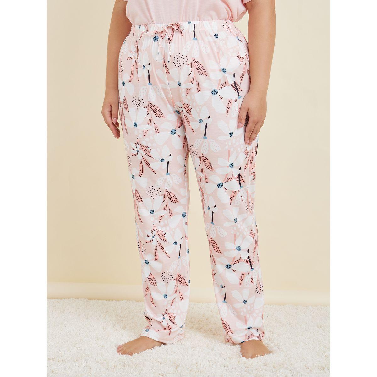 Styli Unwind Plus Large Scale Floral Print Pocket T-Shirt & Pyjama Set-women-clothing-nightwear-pyjamas-longsets-image-6