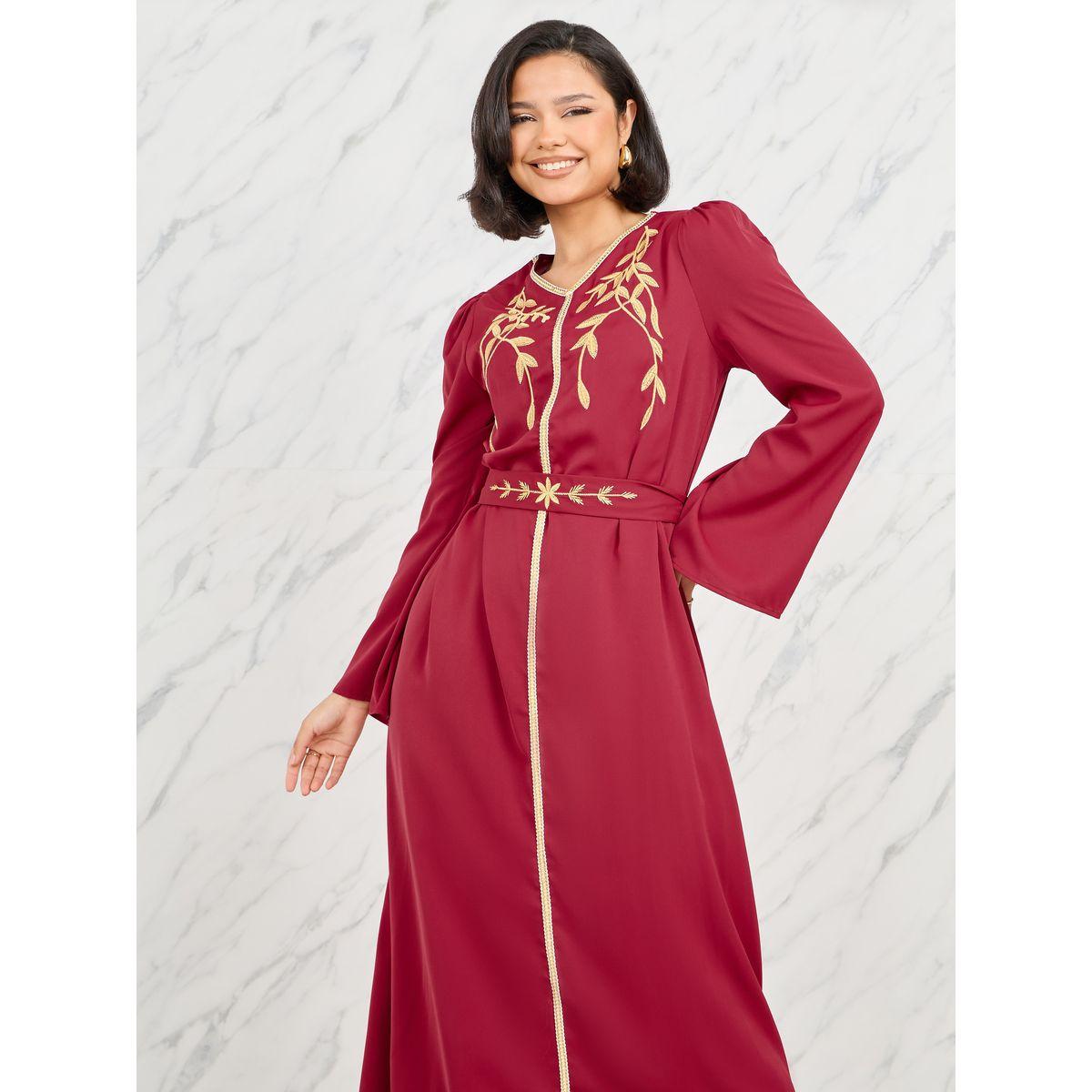 Styli Embroidered Lace Detail Belted A-Line Maxi Dress-women-clothing-dresses-image-2