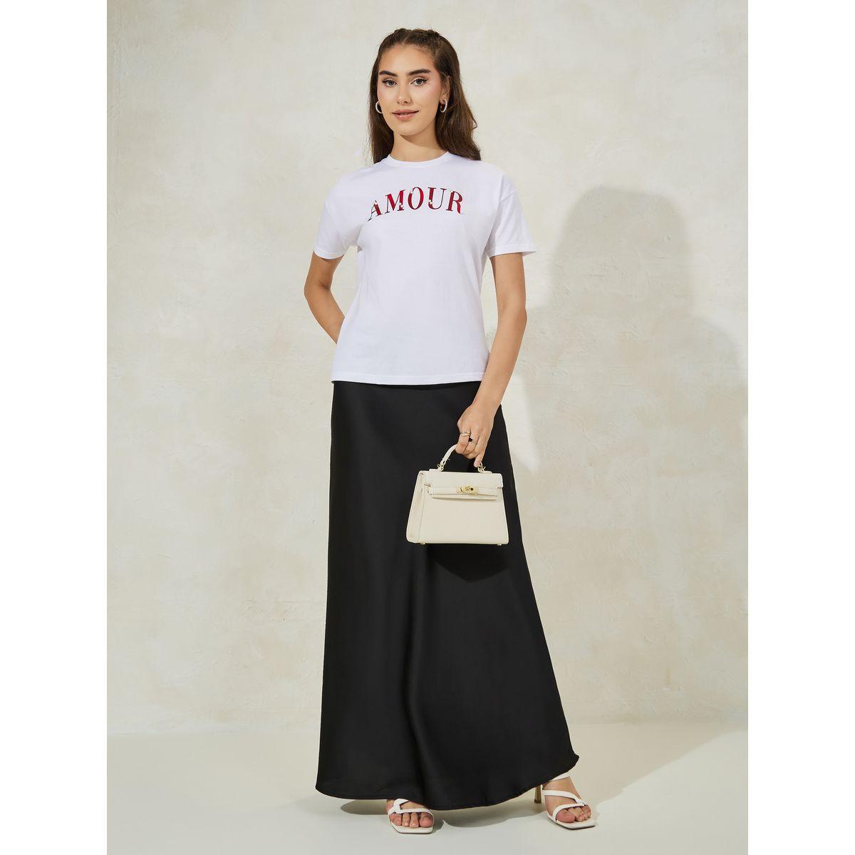 تيشيرت باكتاف منخفضة مع كتابة مزينة بحجر الراين-women-clothing-tshirts-image-3