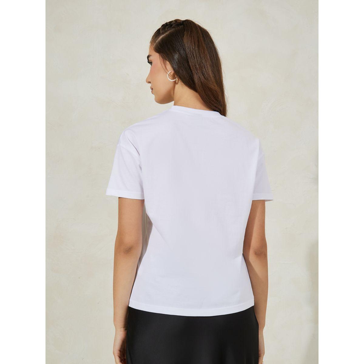 تيشيرت باكتاف منخفضة مع كتابة مزينة بحجر الراين-women-clothing-tshirts-image-5