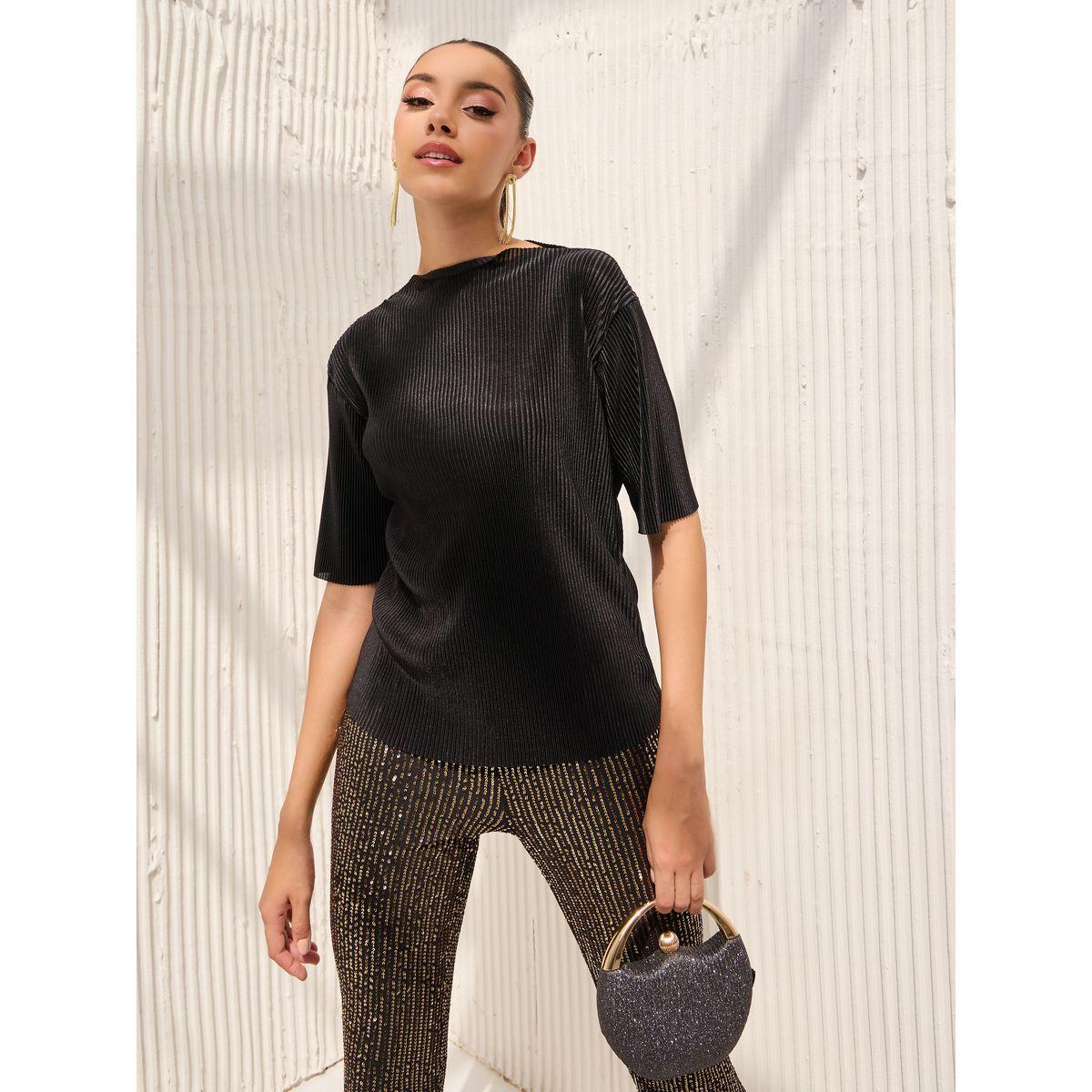 تيشيرت بياقة عالية وتفاصيل بارزة الملمس-women-clothing-tshirts-image-4
