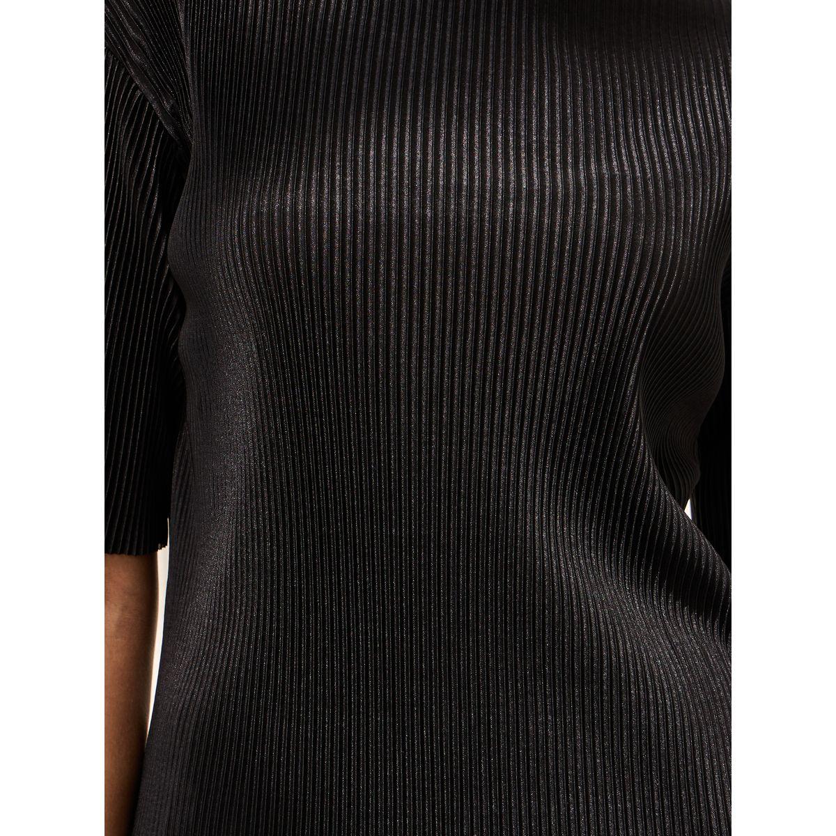تيشيرت بياقة عالية وتفاصيل بارزة الملمس-women-clothing-tshirts-image-6