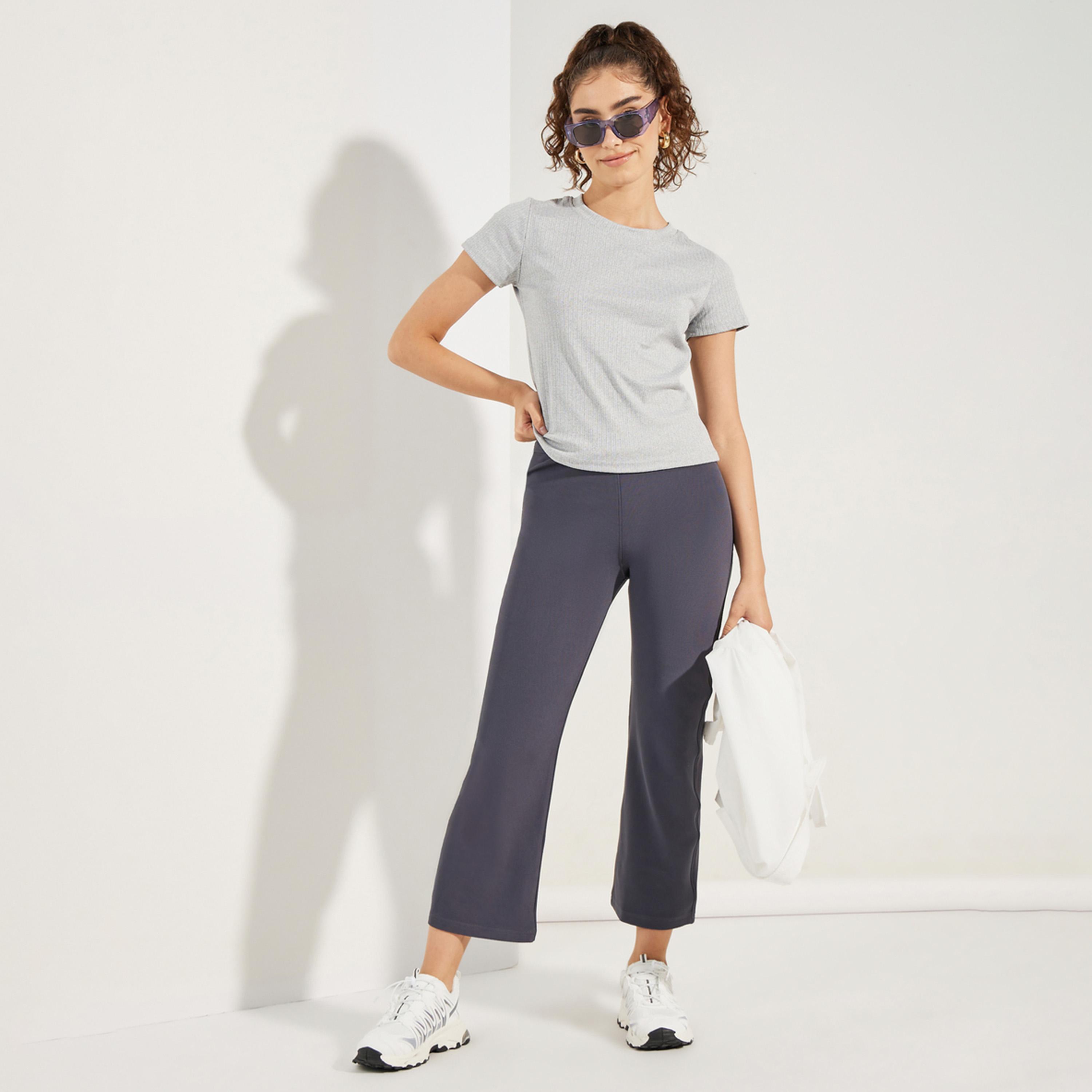 Styli Solid Fit and Flare High Rise 3/4 Leggings-women-clothing-sportswearandactivewear-bottoms-image-1