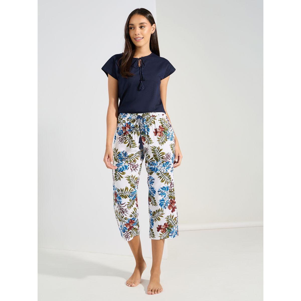 Styli Unwind Tassel Tie T-Shirt & Tropical Capri Set-women-clothing-nightwear-pyjamas-longsets-image-6