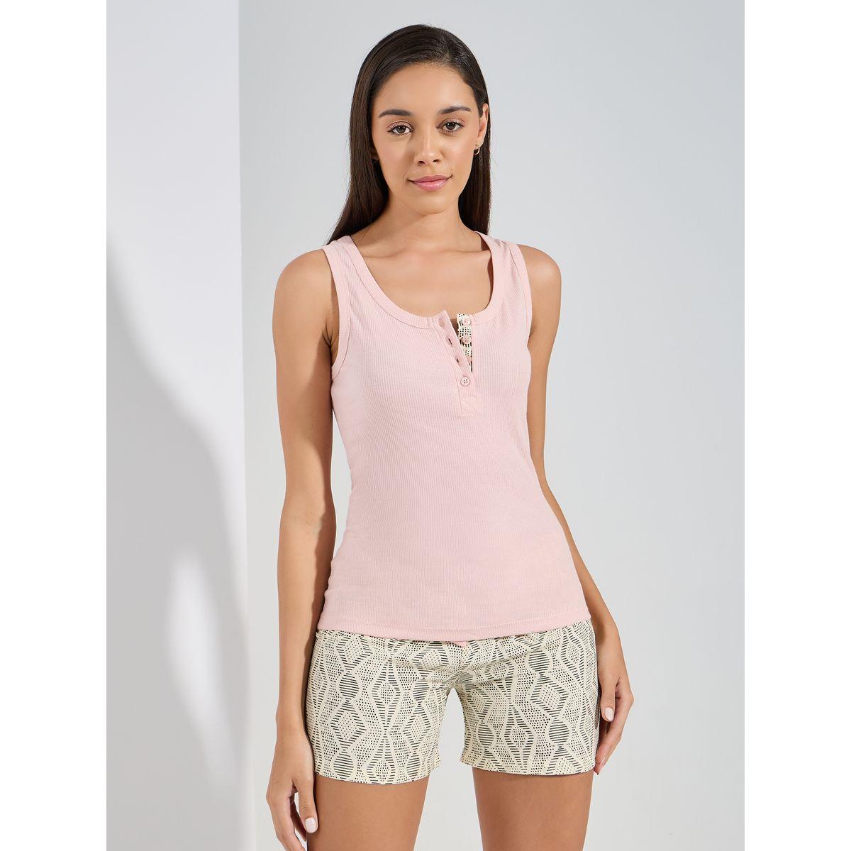 مجموعة من شورت مع فيست بتفاصيل مضلعة-women-clothing-nightwear-pyjamas-shortsets-image-5