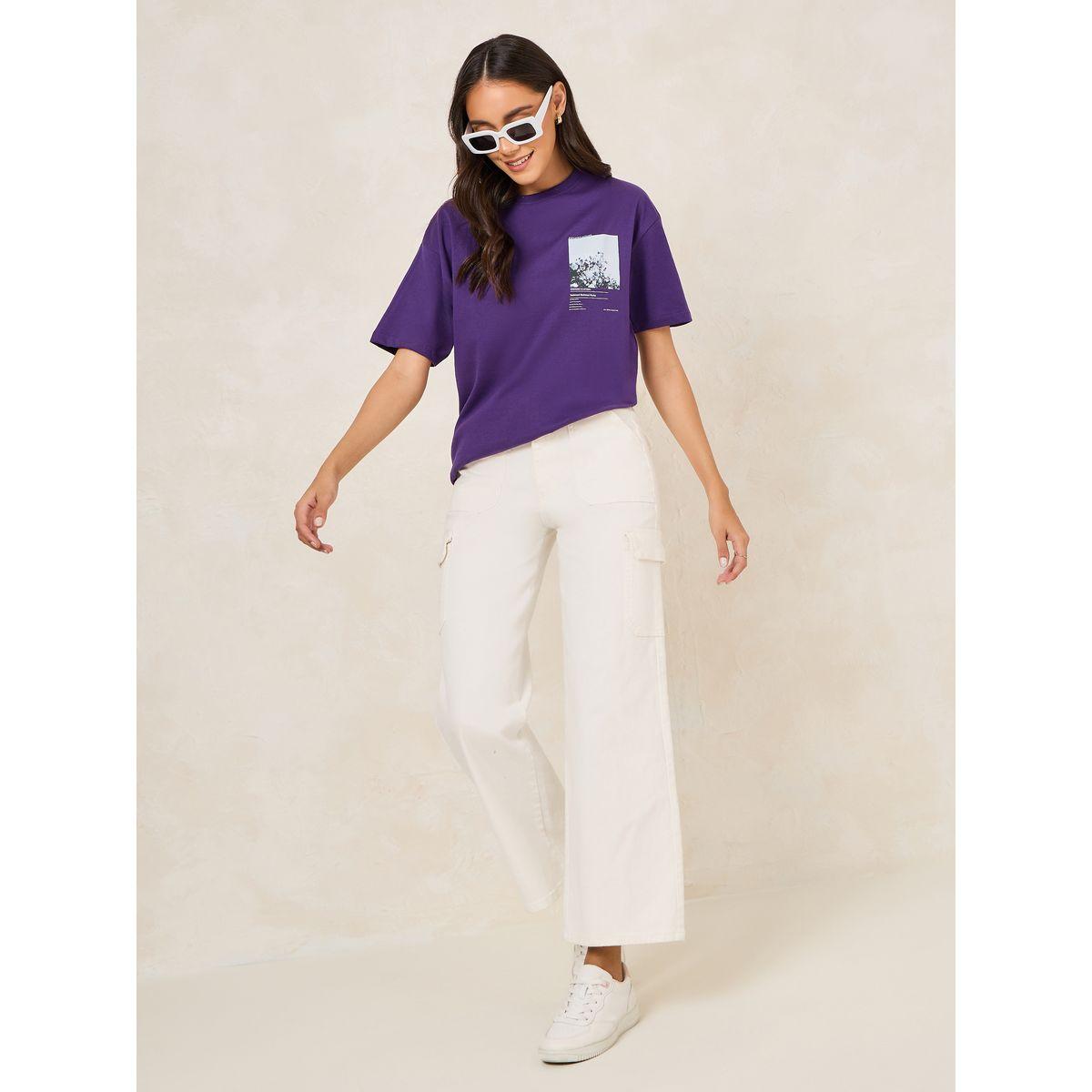 تيشيرت فضفاض بطبعة جرافيك وياقة دائرية-women-clothing-tshirts-image-2