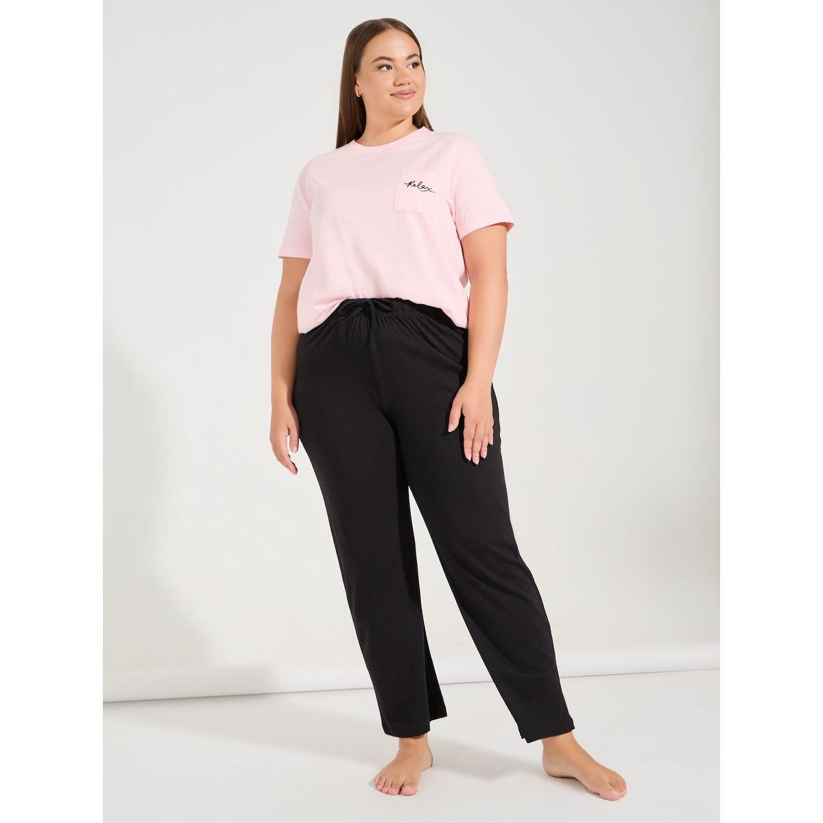 طقم من بنطال بيجاما مع تيشيرت بمقاس كبير وجيب-women-clothing-nightwear-pyjamas-longsets-image-4
