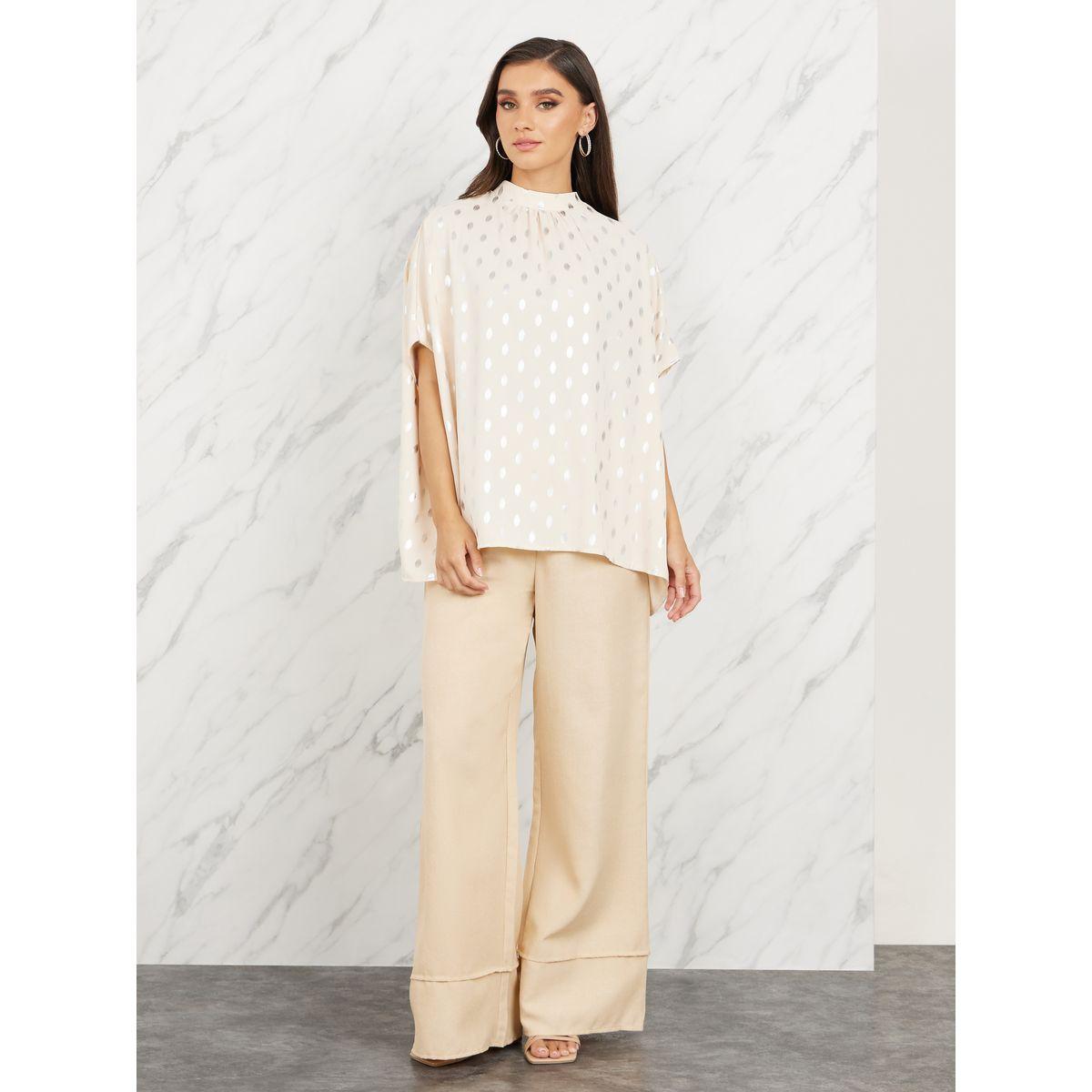بلوزة بطبعة فويل وياقة عالية مع اكمام كيب-women-clothing-shirtsandblouses-blouses-image-2