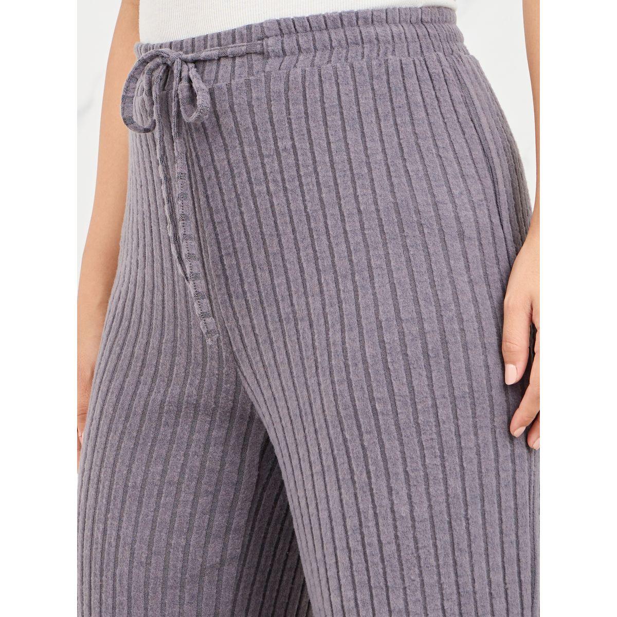 بنطال مضلع قصير بقصة مريحة واربطة-women-clothing-bottoms-trousers-image-3