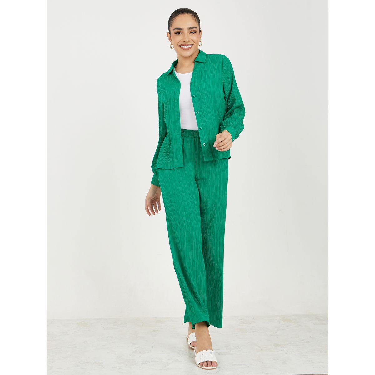طقم منسق من بنطال بارجل مستقيمة مع بلوزة بارزة الملمس-women-clothing-coordsets-image-1