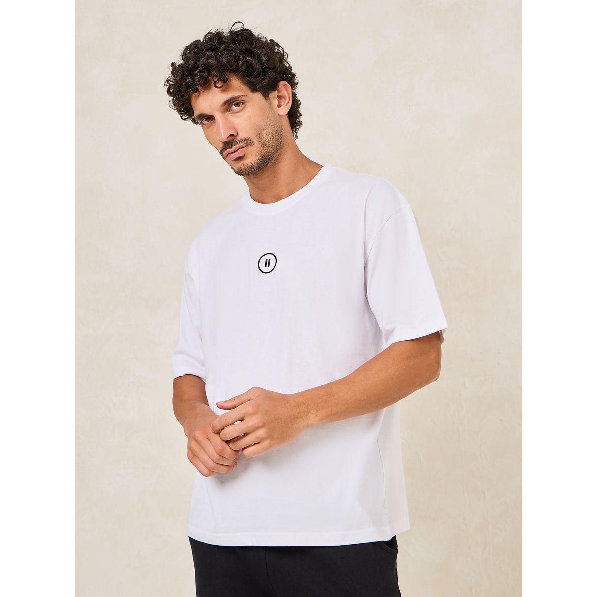 Styli Minimal Chest Embroidery Oversized Cotton Rich T-Shirt-men-clothing-tshirtsandpolos-tshirts-image-1