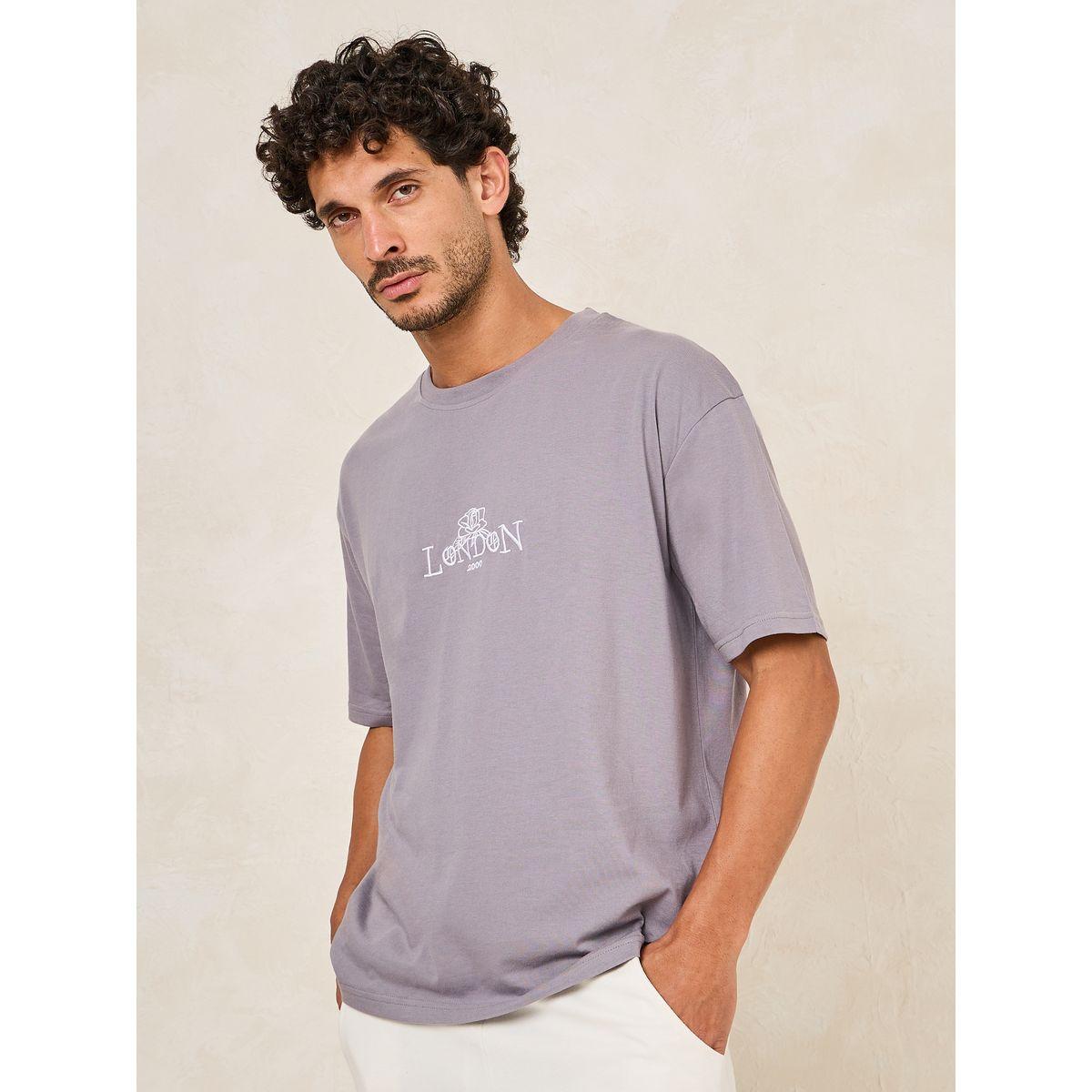 تيشيرت قطن فضفاض بتفاصيل مُطرّزة-men-clothing-tshirtsandpolos-tshirts-image-1