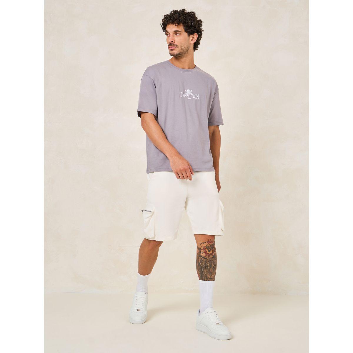 تيشيرت قطن فضفاض بتفاصيل مُطرّزة-men-clothing-tshirtsandpolos-tshirts-image-2