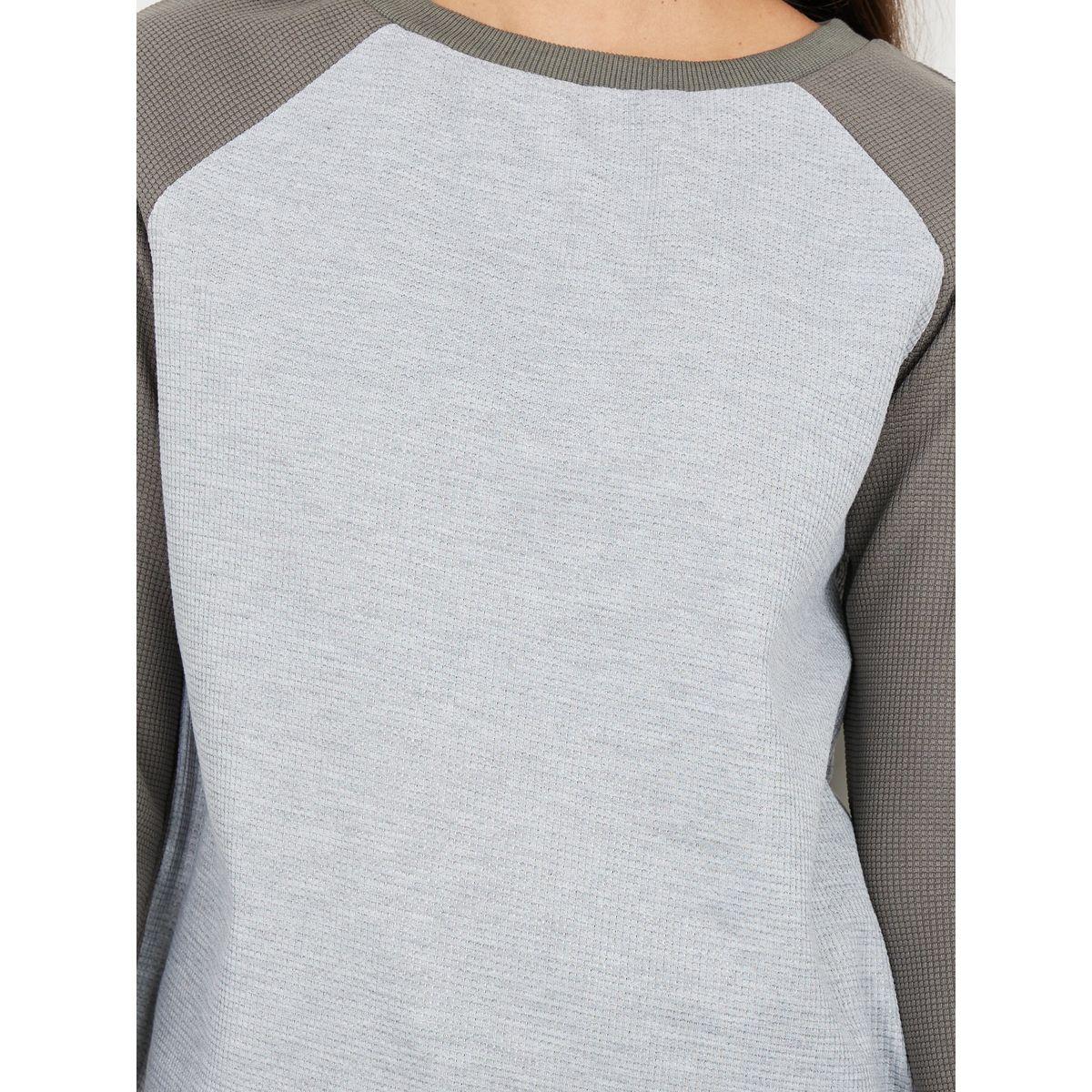 Styli Colorblock Raglan Sleeves Regular Fit T-Shirt-women-clothing-tshirts-image-3