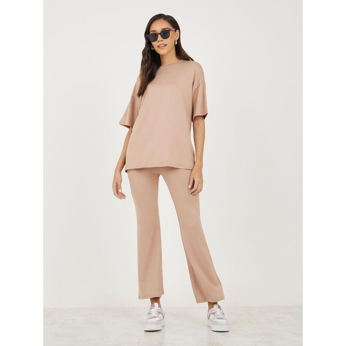 طقم منسق من جوغر واسع مع تيشيرت فضفاض بطبعة كتابة-women-clothing-coordsets-image-1