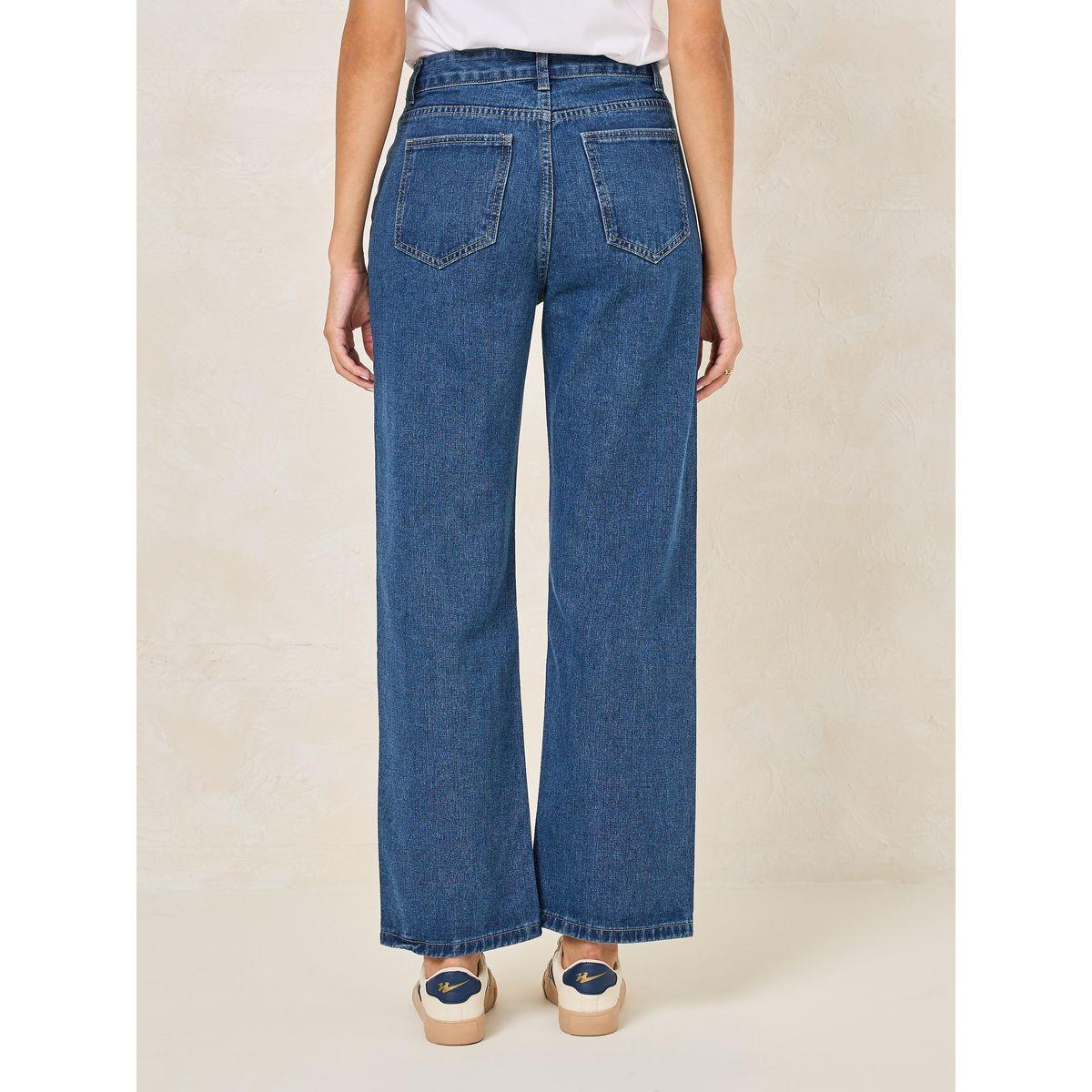 جينز بقصة مستقيمة وجيوب-women-clothing-bottoms-jeans-image-1