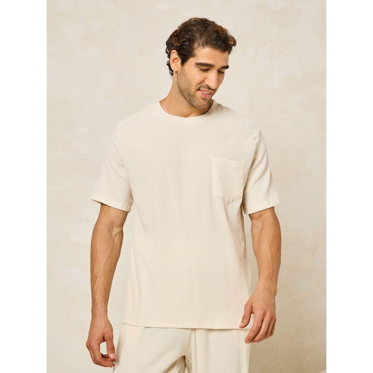 طقم من بنطال بيجاما مع تيشيرت بتفاصيل بارزة الملمس-men-clothing-nightwear-sets-image-2