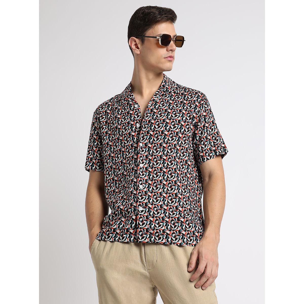 قميص بقصة عادية واكمام قصيرة-men-clothing-shirts-image-1