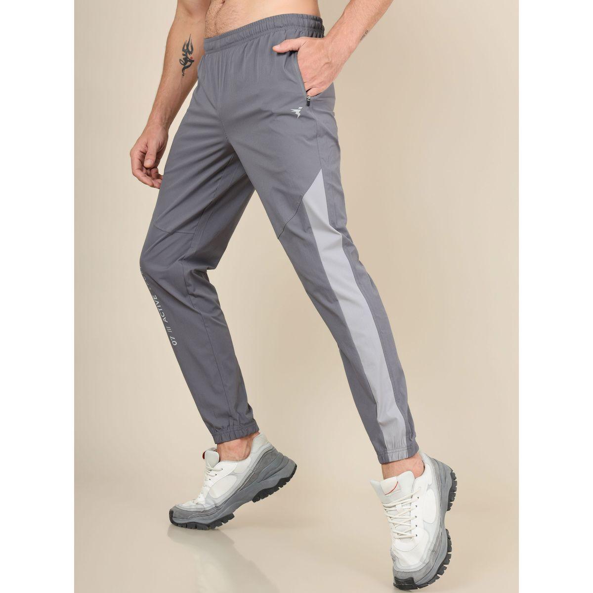 بنطال رياضي بنمط كتل الالوان وحواف مكبلة-men-clothing-sportswearandactivewear-bottoms-image-3