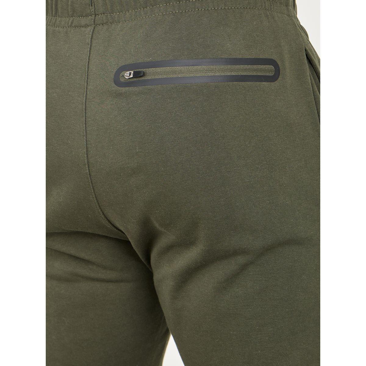 Umbro Logo Print Panelled Terrace Joggers-men-clothing-bottoms-joggers-image-3