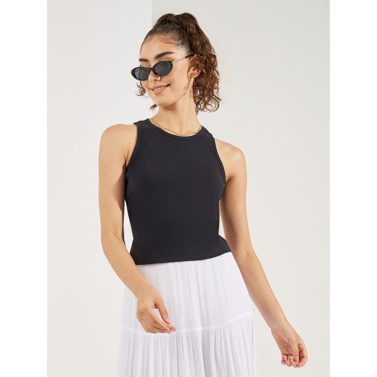 فيست مجسم بتفاصيل مضلعة وياقة دائرية-women-clothing-tshirts-image-1