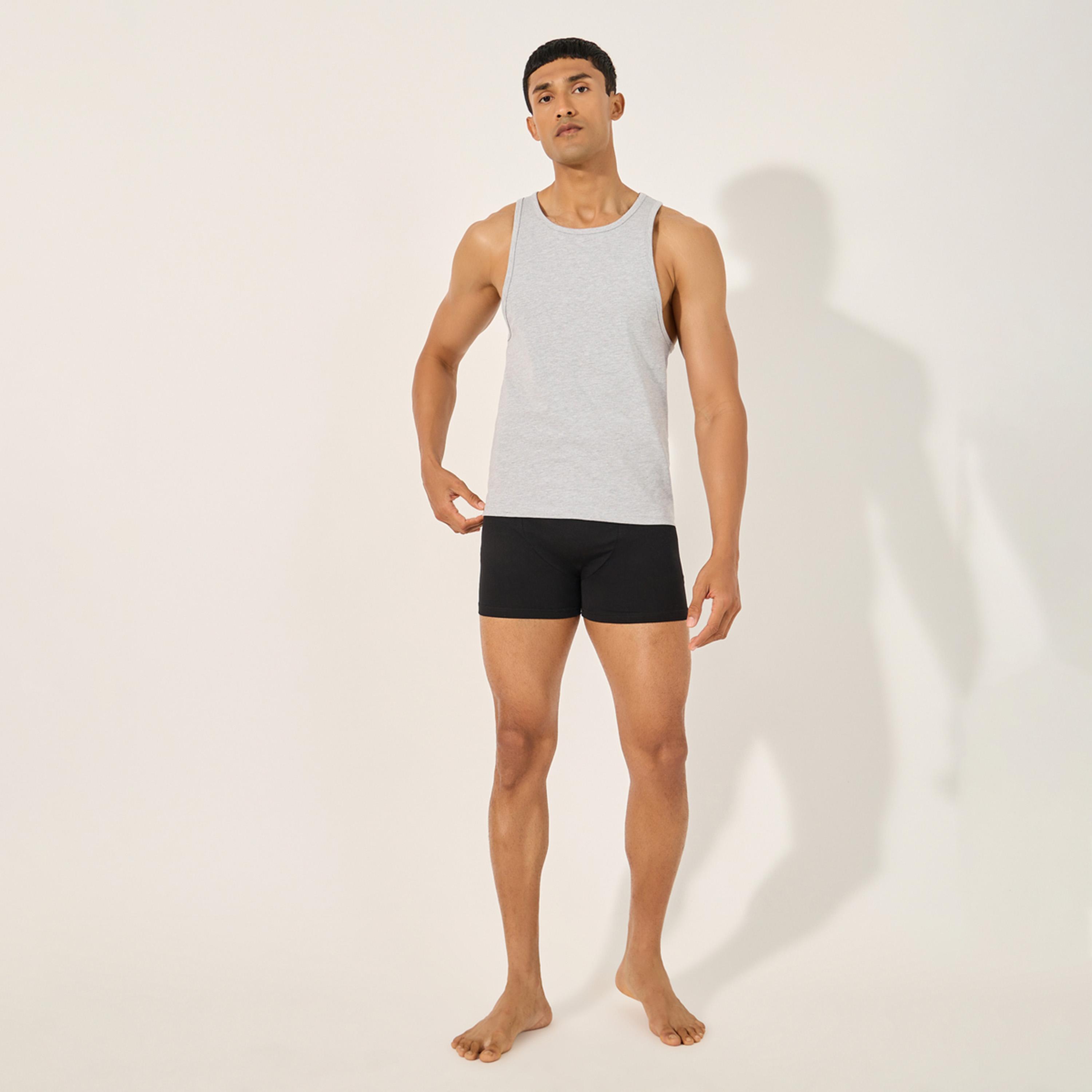 ستايلي - سترة من القطن المرن برقبة دائرية-men-clothing-tshirtsandpolos-vests-image-2