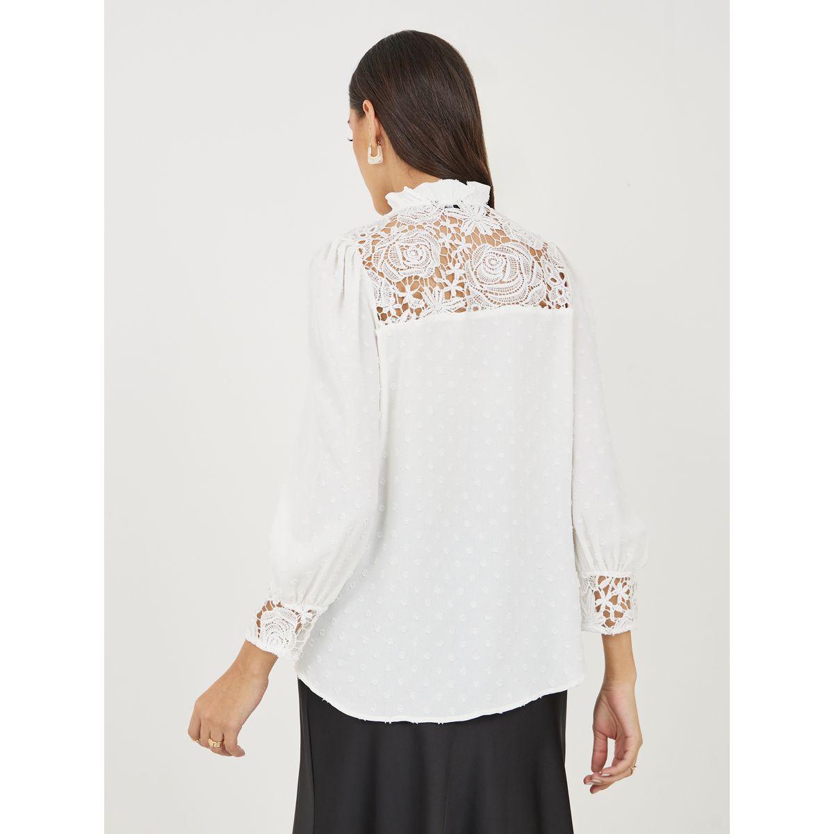تيشيرت باكمام بالون وتفاصيل دانتيل مع ازرار-women-clothing-tshirts-image-5