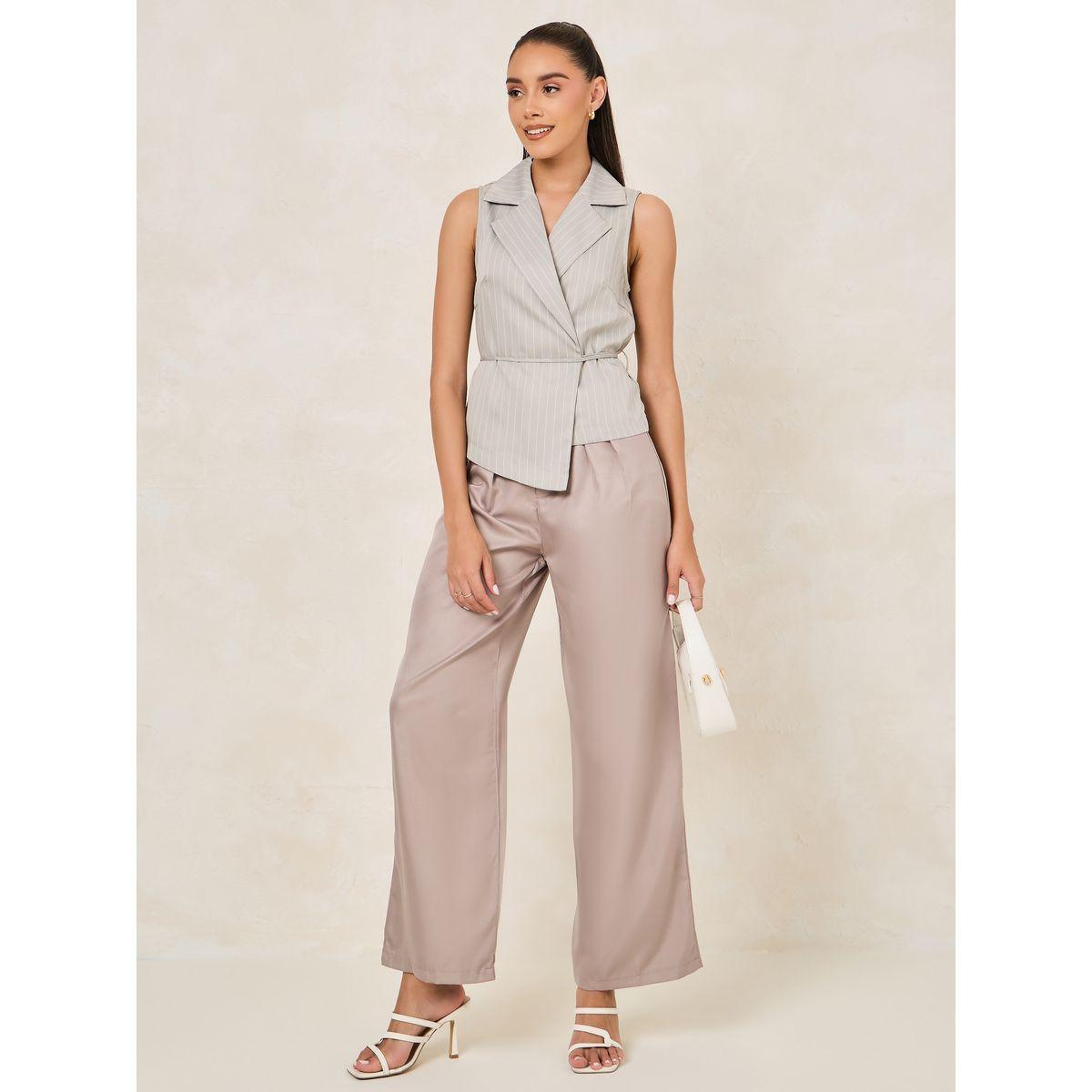 بلوزة بنمط لف وحزوز مع ياقة بشق-women-clothing-shirtsandblouses-blouses-image-2