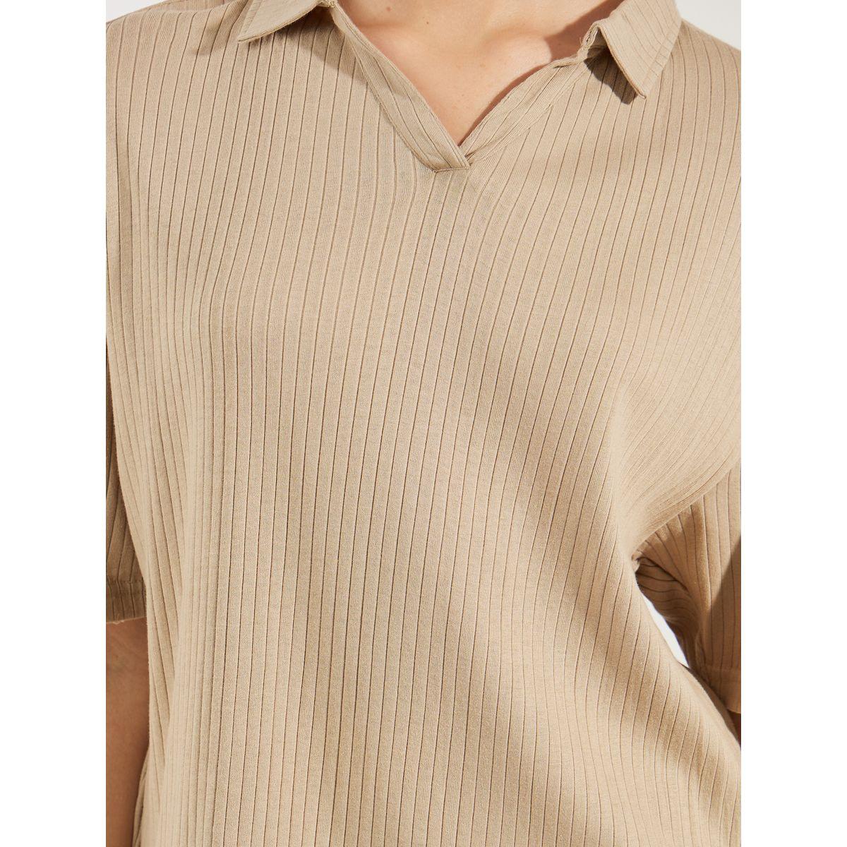 تيشيرت فضفاض بياقة بولو وتفاصيل مضلعة-women-clothing-tshirts-image-3