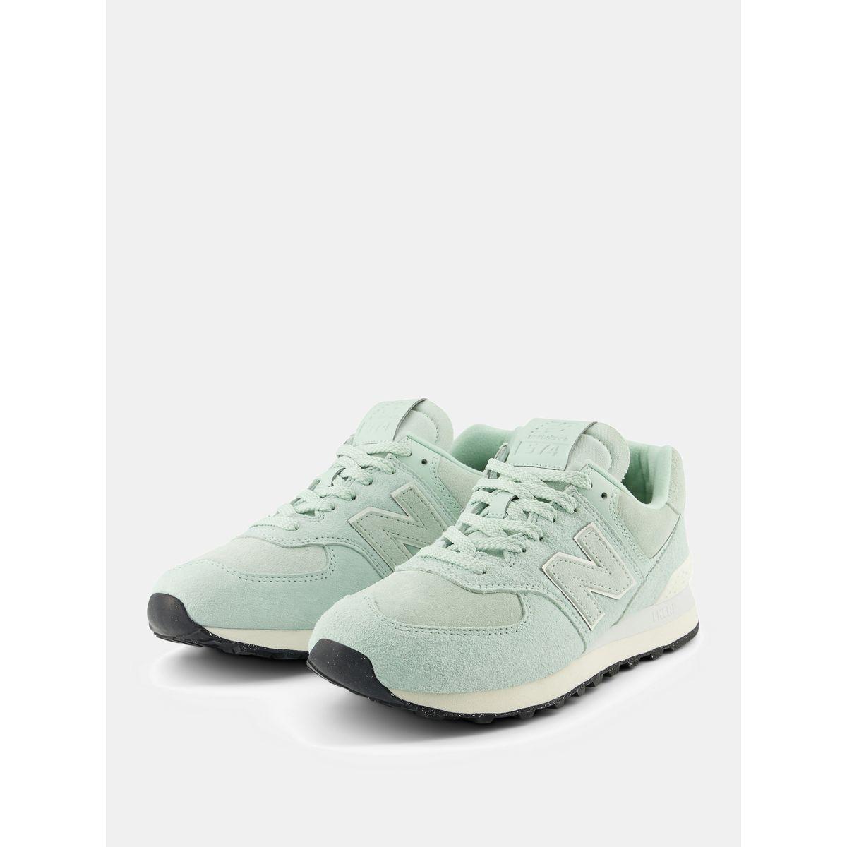 حذاء سنيكرز بجلد سويدي ورباط غلق-men-shoes-sneakers-image-2