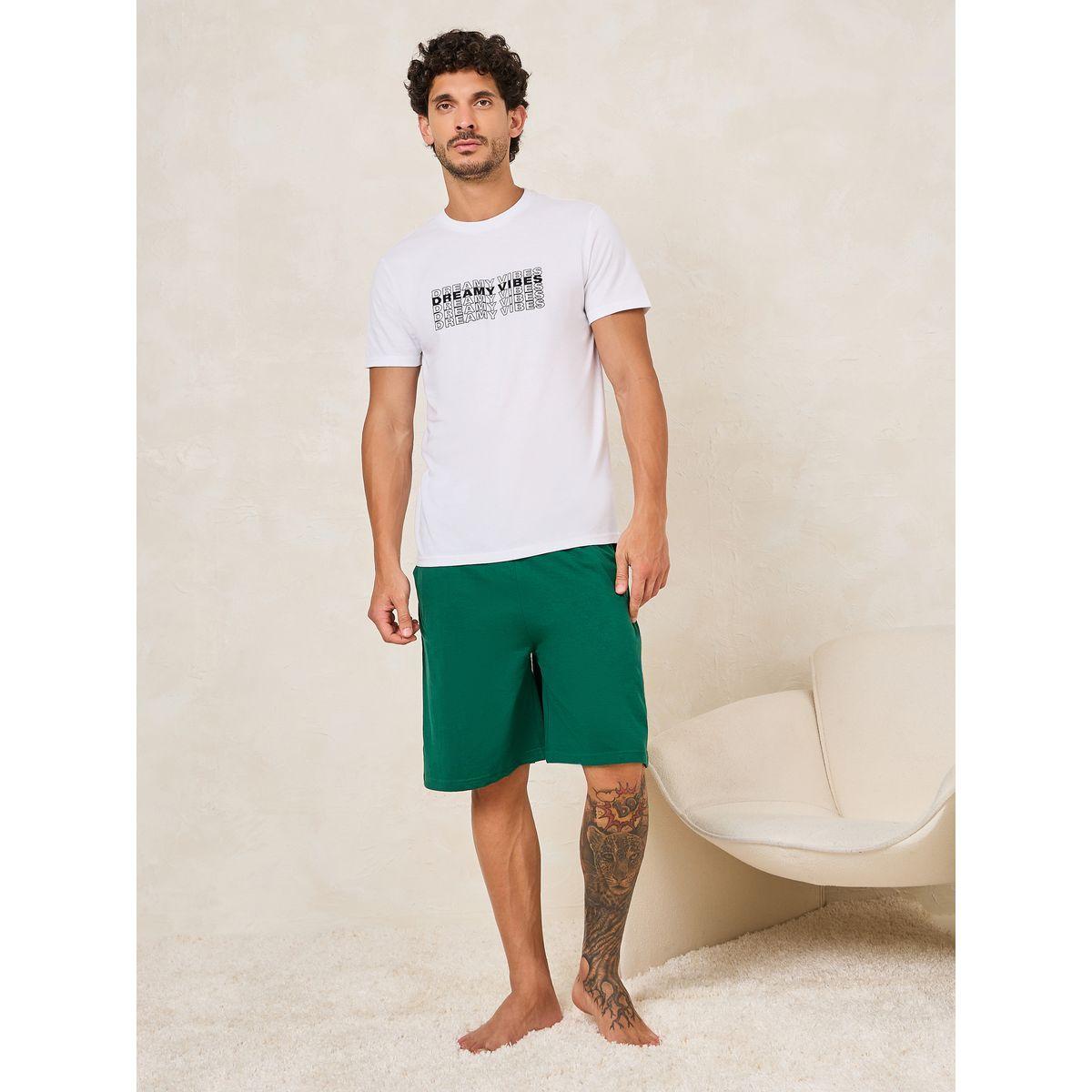 مجموعة من شورت مع تيشيرت بطبعة كتابة-men-clothing-nightwear-sets-image-1