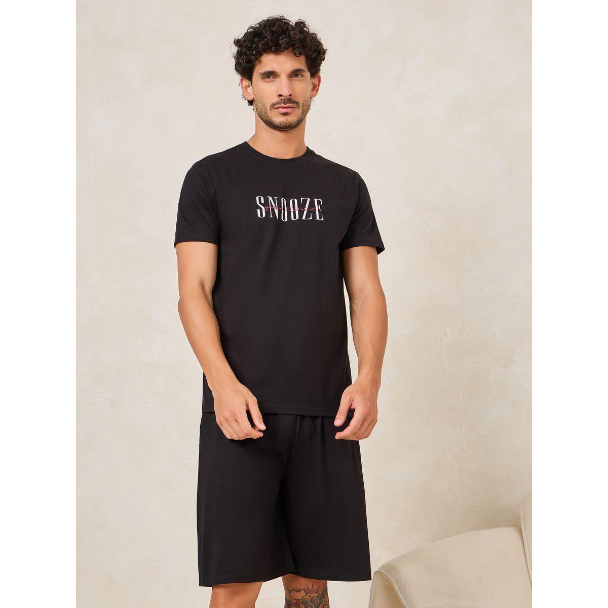 طقم من شورت مع تيشيرت مطبع بكتابة-men-clothing-nightwear-sets-image-2