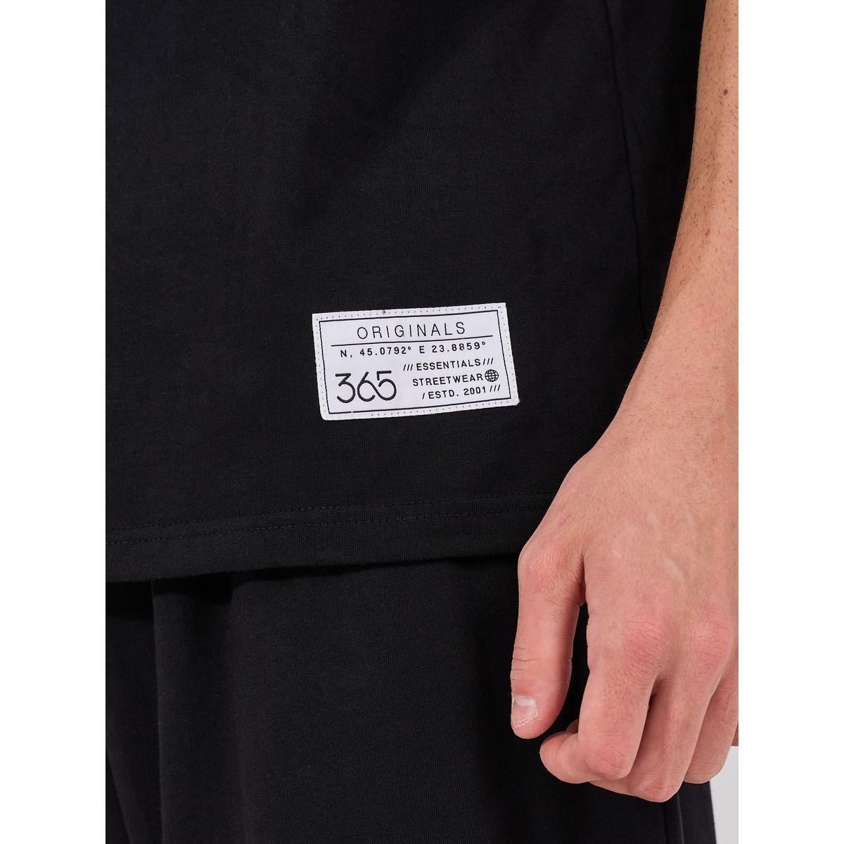 شورت مزين بشارة مع تيشيرت جيرسيه بطبعة على الصدر-men-clothing-coordsets-image-6