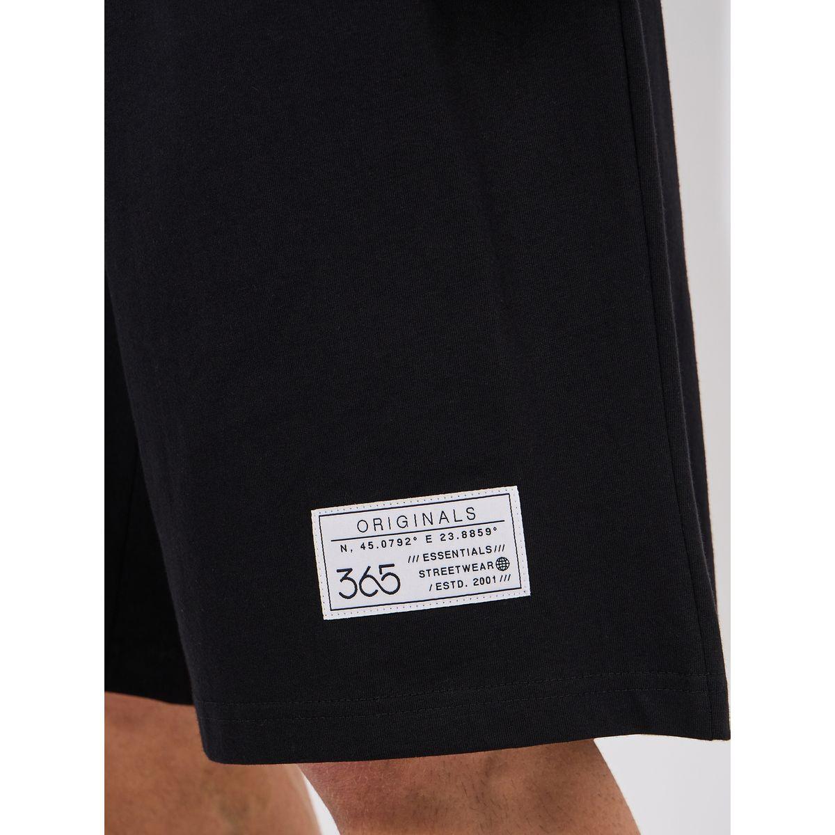 شورت مزين بشارة مع تيشيرت جيرسيه بطبعة على الصدر-men-clothing-coordsets-image-7
