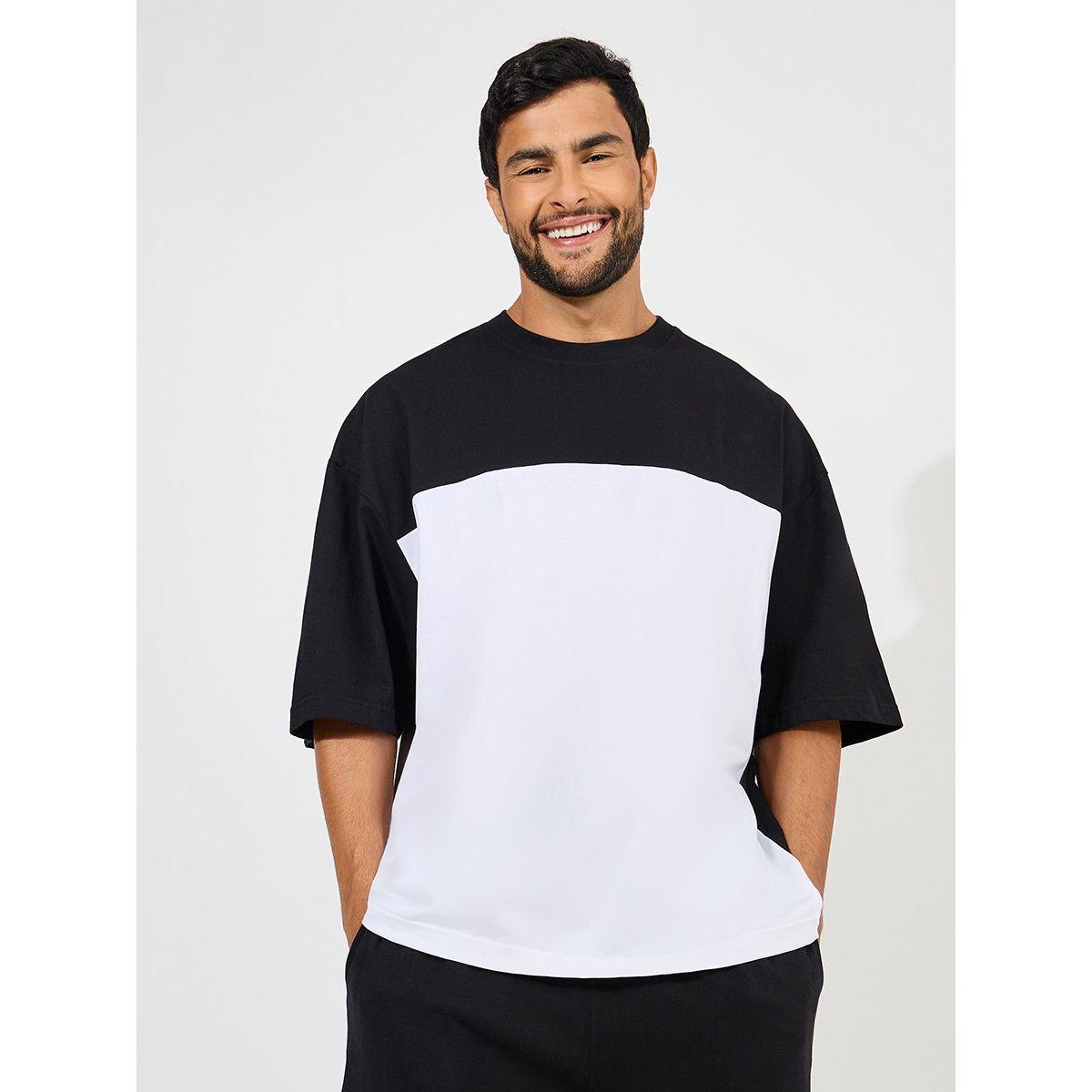 شورت كارجو مع تيشيرت جيرسيه بنمط كتل الالوان-men-clothing-coordsets-image-2