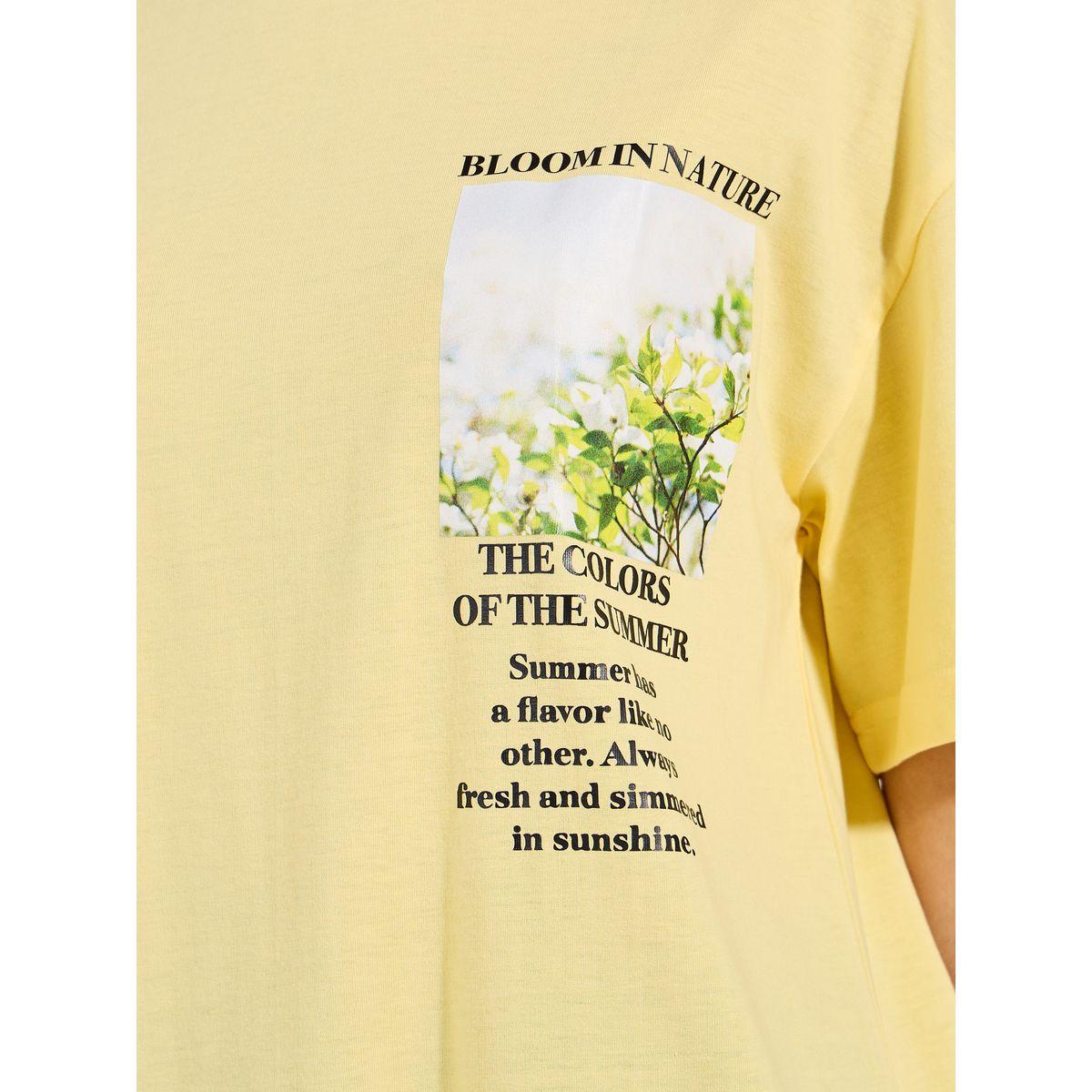 تيشيرت فضفاض بطبعة جرافيك وياقة دائرية-women-clothing-tshirts-image-4