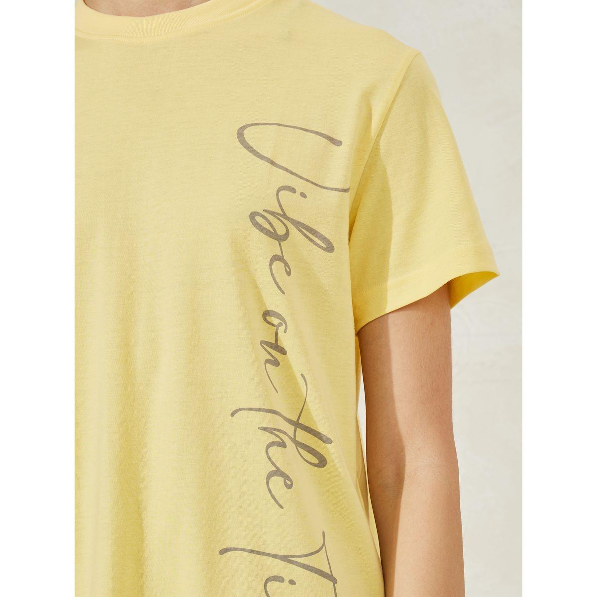 تيشيرت مطبع بكتابة وياقة دائرية-women-clothing-tshirts-image-4