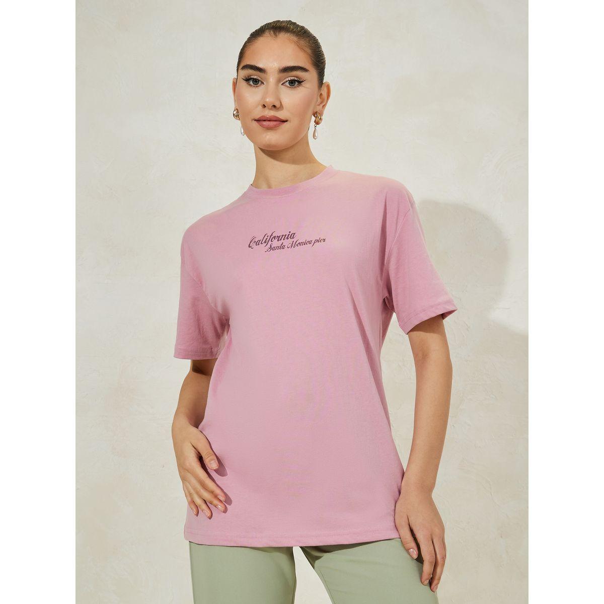 تيشيرت فضفاض بياقة دائرية وطبعة جرافيك-women-clothing-tshirts-image-2