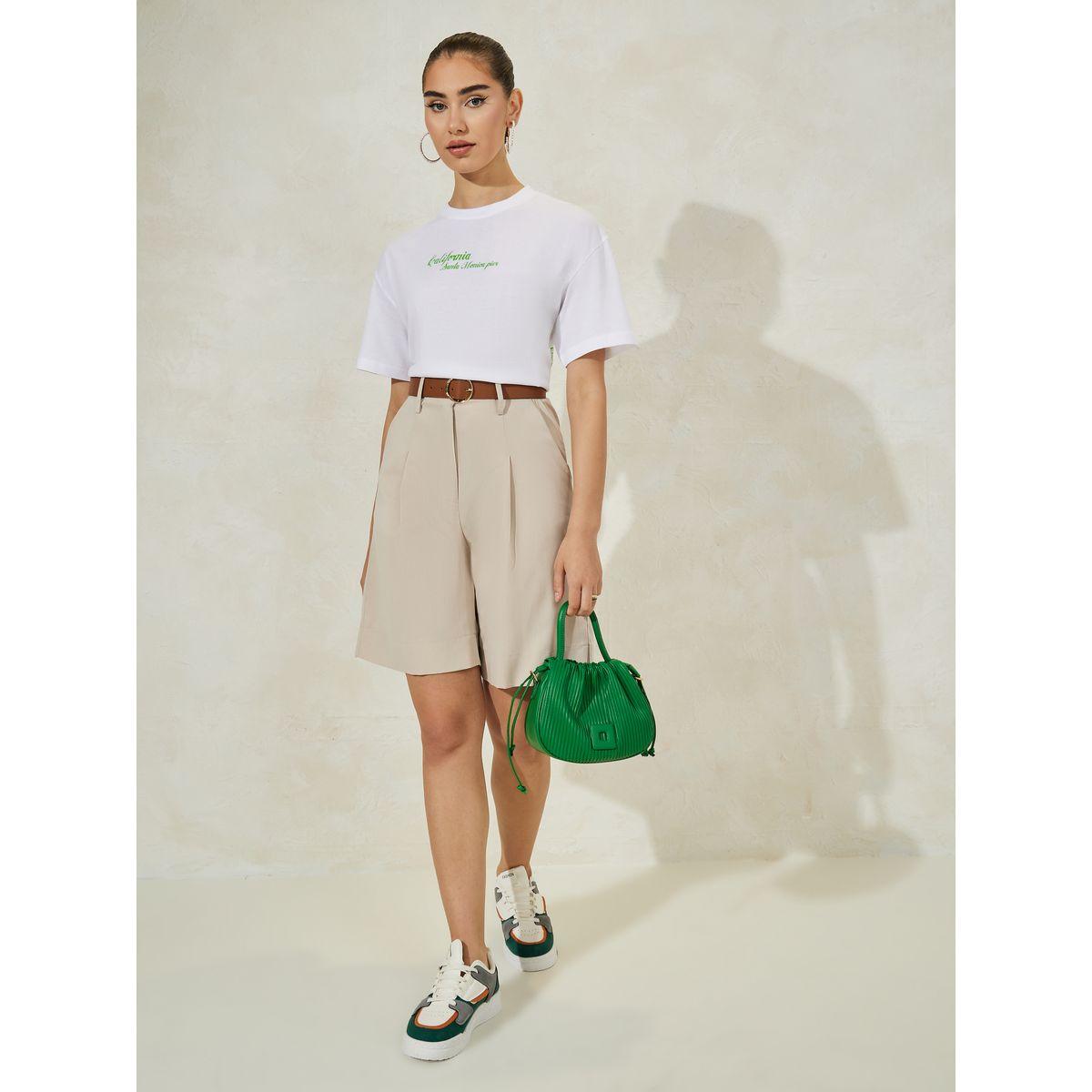 تيشيرت فضفاض بياقة دائرية وطبعة جرافيك-women-clothing-tshirts-image-3