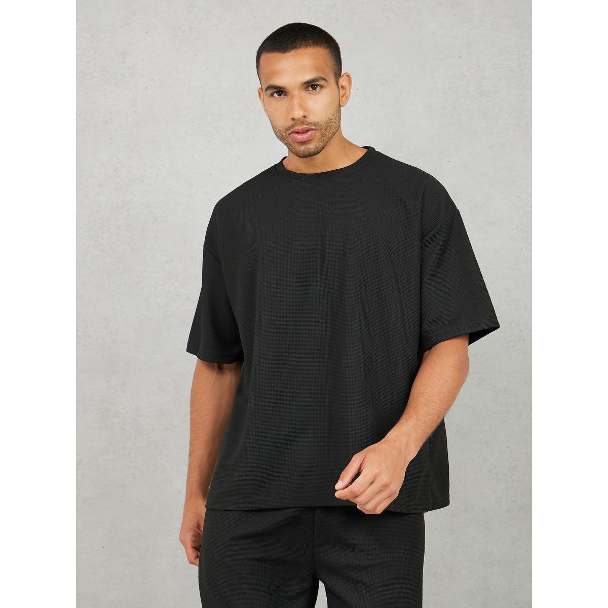 مجموعة من شورت وتيشيرت سادة واسع-men-clothing-coordsets-image-2