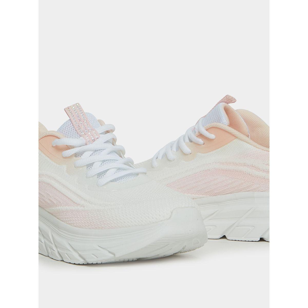 حذاء سنيكرز بكعب شانكي وتفاصيل بارزة الملمس-women-shoes-sneakers-image-4