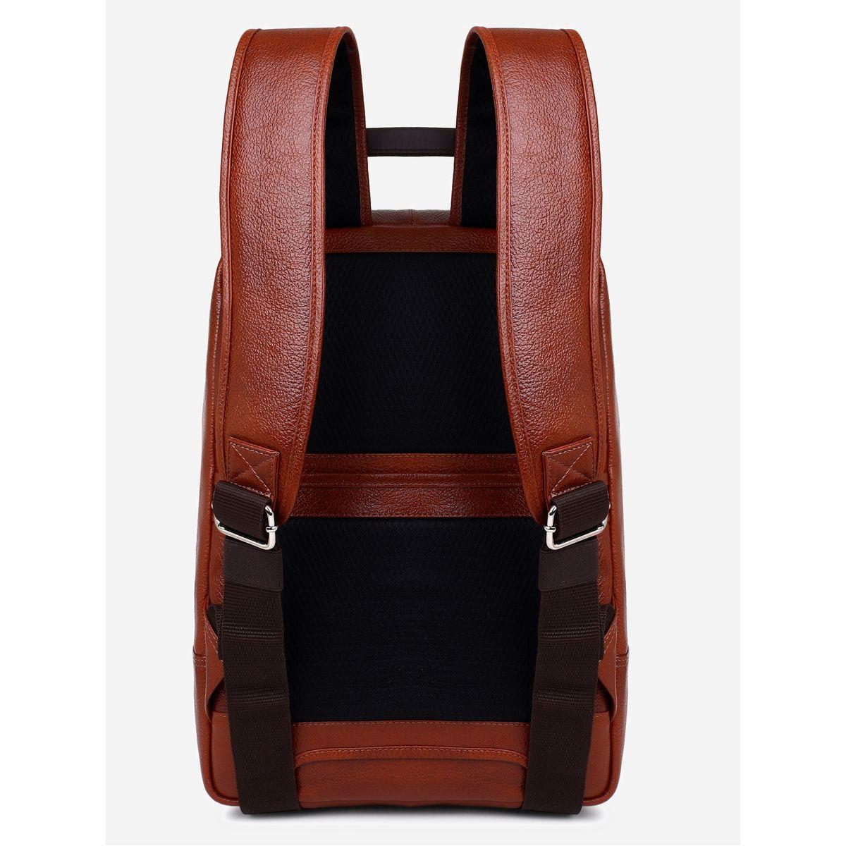 شنطة ظهر جلد بتفاصيل محزوزة تورتويز × ستايلي-men-bags-image-3