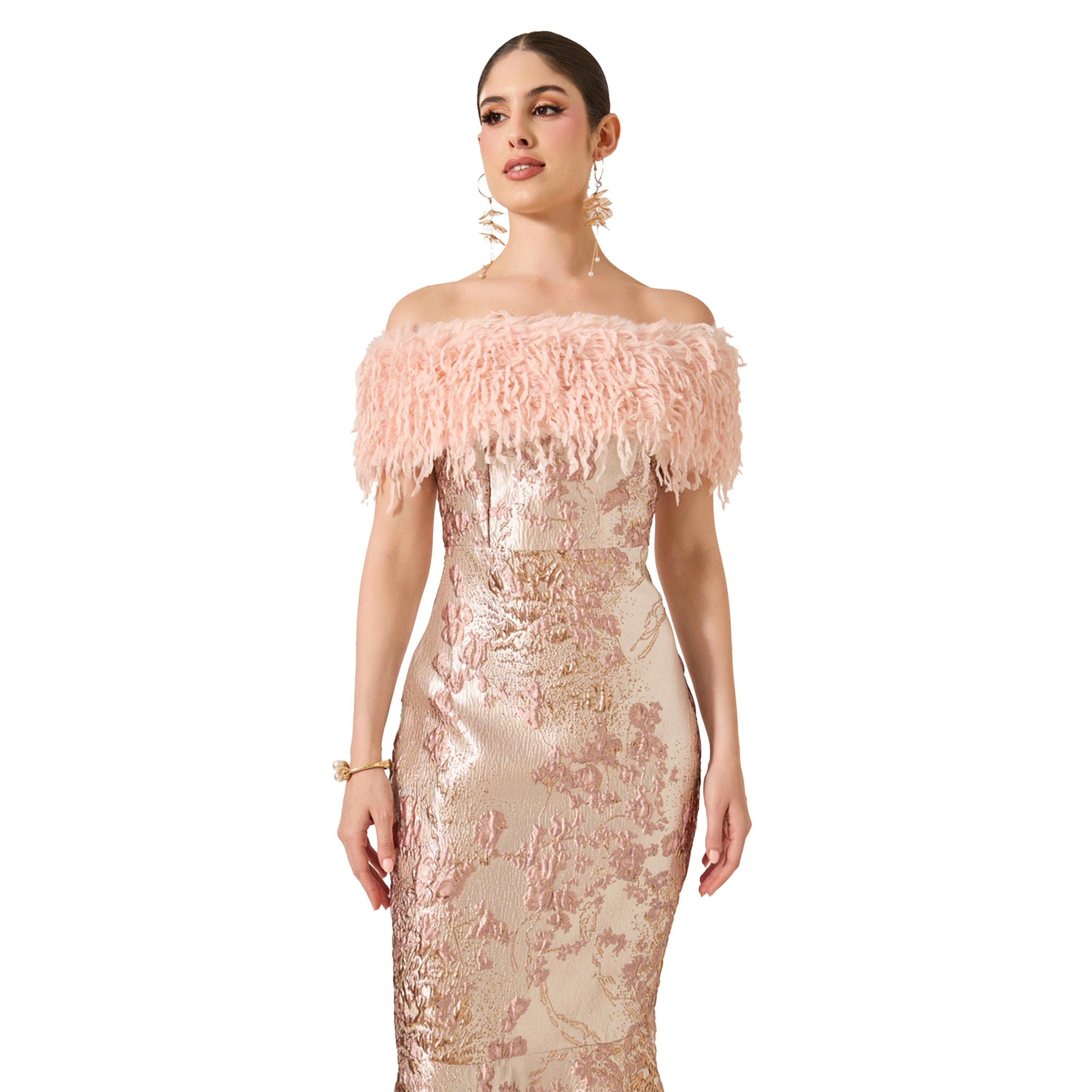 ستايلي - فستان ماكسي جاكار بقصة حورية البحر وتفاصيل من الفرو الصناعي-women-clothing-dresses-image-3