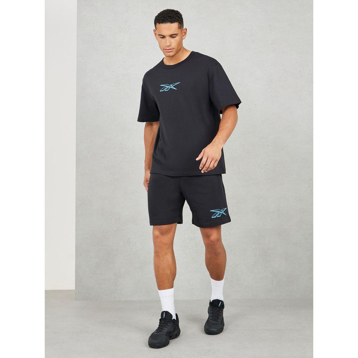 شورت مطبع بشعار مع جيوب-men-clothing-bottoms-shorts-image-2