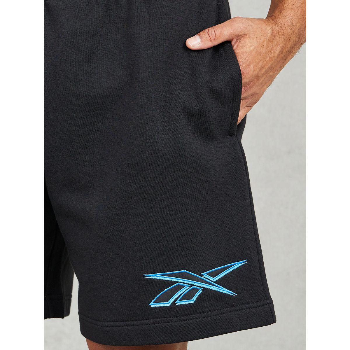 شورت مطبع بشعار مع جيوب-men-clothing-bottoms-shorts-image-3