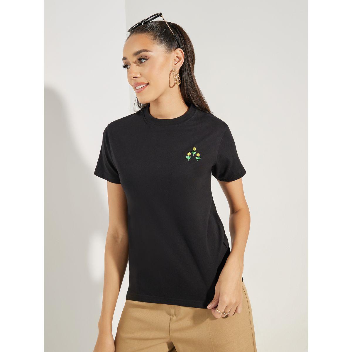 تيشيرت بياقة دائرية وتفاصيل مُطرّزة-women-clothing-tshirts-image-3
