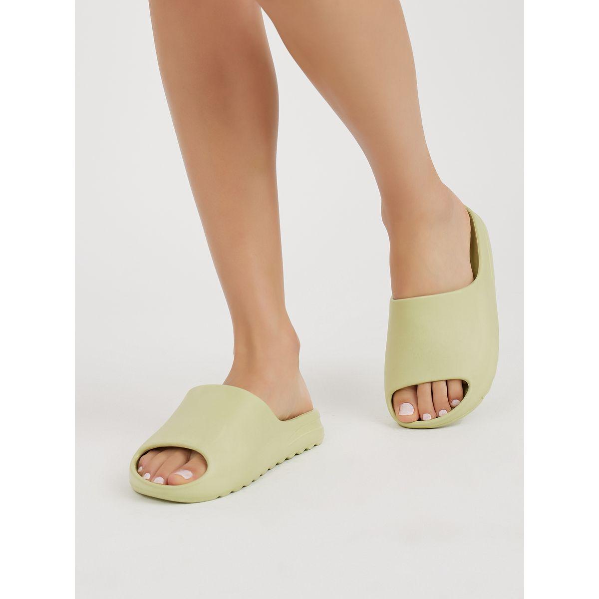 شبشب سادة بكعب شانكي-women-shoes-flipflopsandslides-image-1